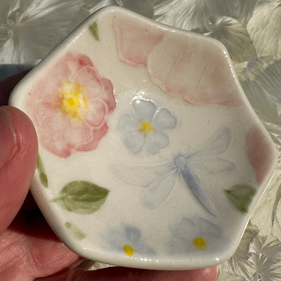 Pastel Flowers Honeycomb Dish with Dragonfly #N2744