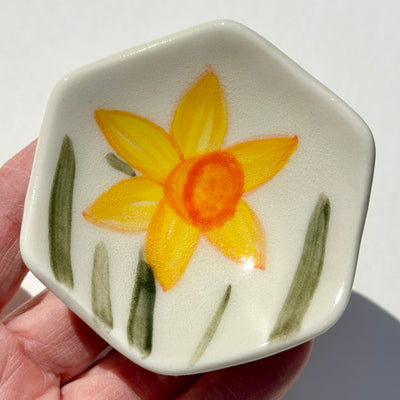 Daffodil Flower Honeycomb Dish #N1925