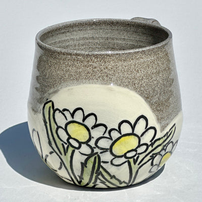 Maaike Charron Round Flower Mug with Daisies #N2093