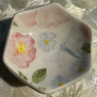 Pastel Flowers Honeycomb Dish with Dragonfly #N2744