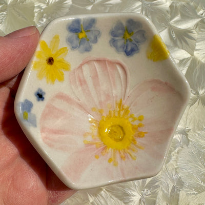 Pastel Flowers Honeycomb Dish #N2666