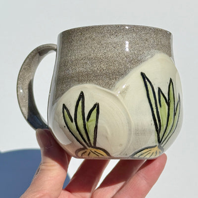 Maaike Charron 12oz Round Mug with Onions #N2647