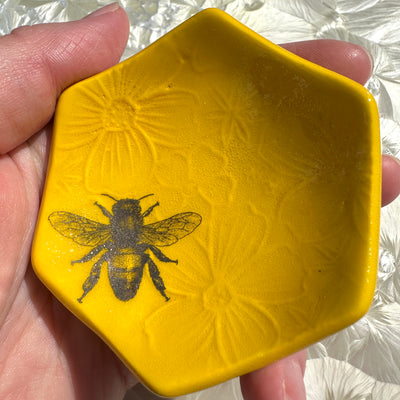 Yellow Bee Decal Dish #N2737