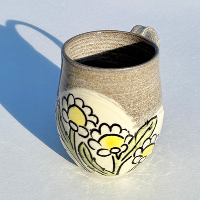 Maaike Charron Round Flower Mug with Daisies #N2880