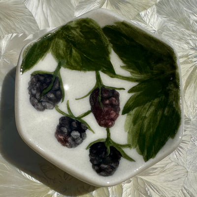 Blackberry Honeycomb Dish #N3032