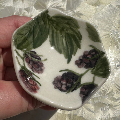 Blackberry Honeycomb Dish #N3048