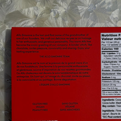 Allo Simonne "Canada Bar" - 70% Dark Chocolate with Maple Flakes
