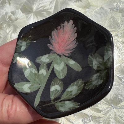 Black Honeycomb Dish with Red Clover #N3047