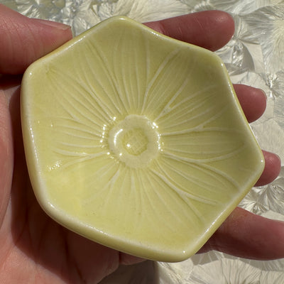 Soft Yellow Flower Hexagon Dish #N2733