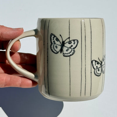 Andrea Vuletin 16oz Bug Stripe Mug #N2982