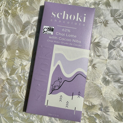 Schoki Chai Tea with Cacao Nibs 62% Dark Milk Chocolate Bar