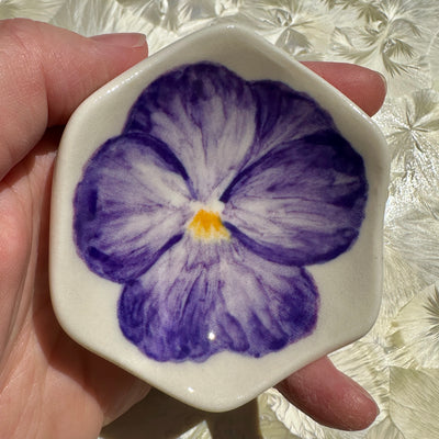 Pansy Honeycomb Dish #N2672