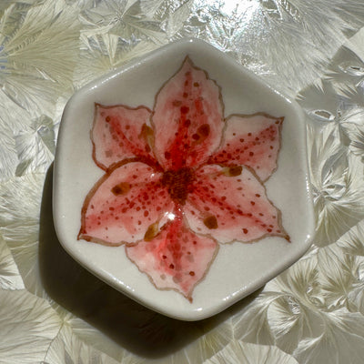 Stargazer Lily Honeycomb Dish #N2674