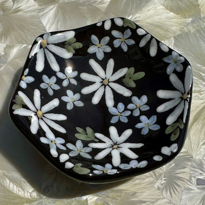 Black Honeycomb Dish with Forget-Me-Nots & Daisies #N3031
