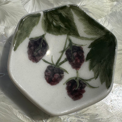 Blackberry Honeycomb Dish #N3037