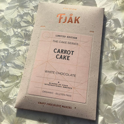 FJÅK White & Carrot Cake