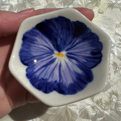 Pansy Honeycomb Dish #N2671