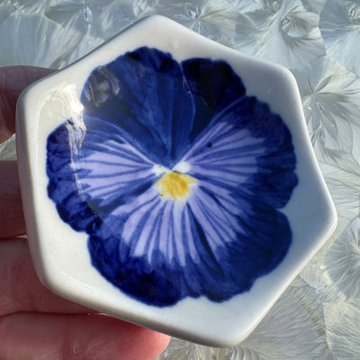 Pansy Honeycomb Dish #N2864